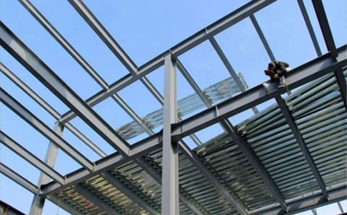 临夏市临夏市钢结构加工中的切割与钻孔精度控制要点